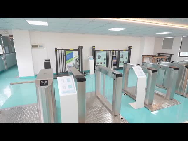 Puerta automática HCW con ancho de canal de 600-900 mm 6-pares de radiación infrarroja y 30-40 personas/minuto